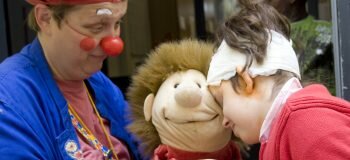 Uli & die Demenz: Clowns bringen gute Laune